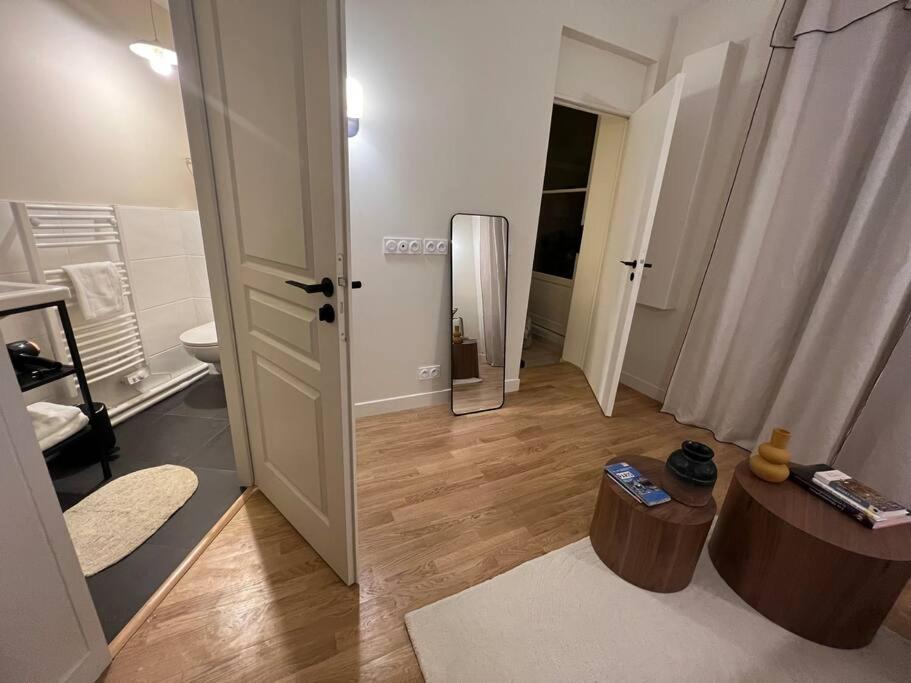 パリMarais - Unique Duplex Decorated With Tasteアパートメント エクステリア 写真